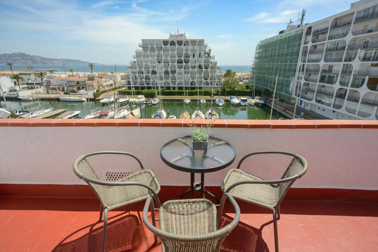 Appartement Port 27 à Empuriabrava Espagne
