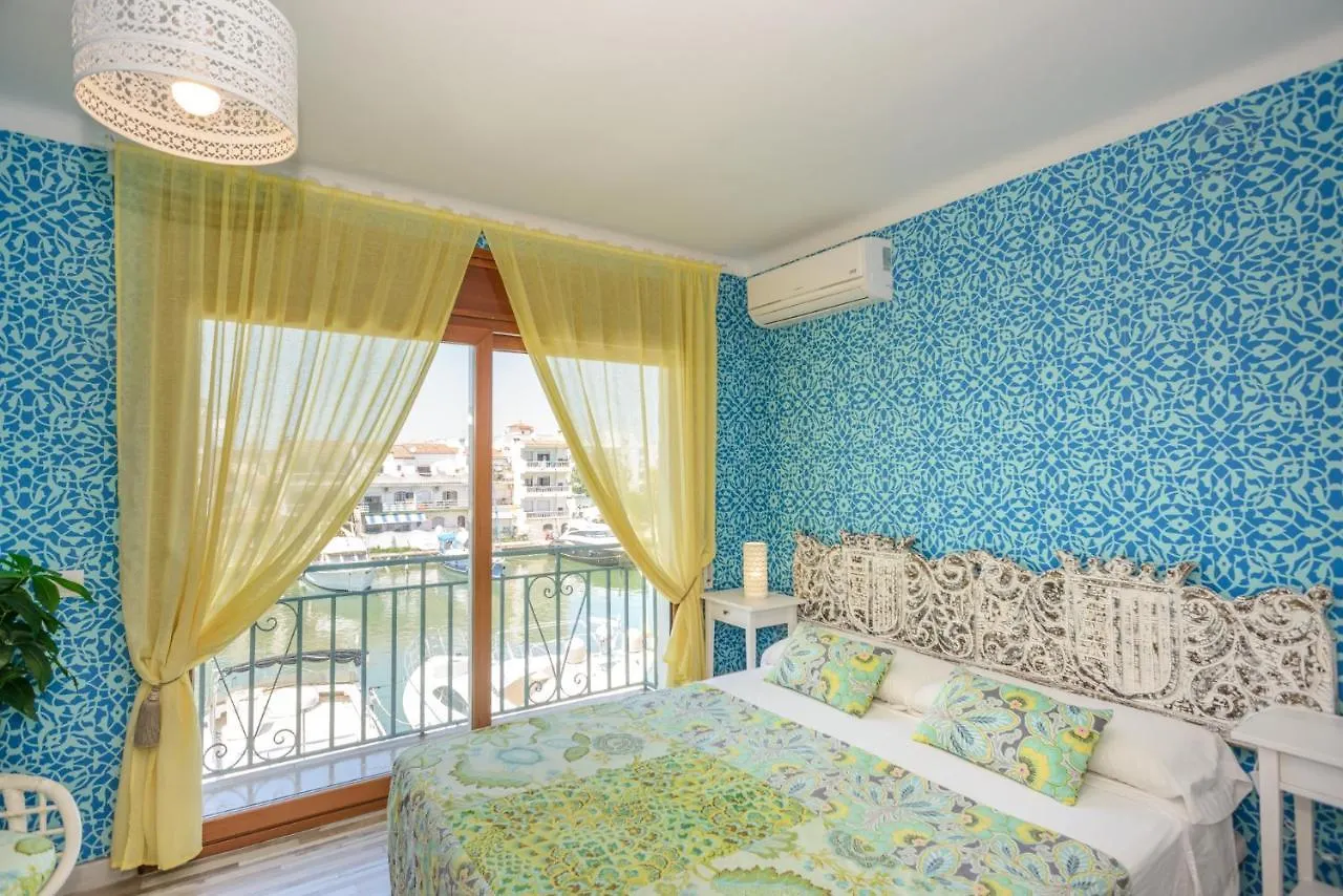 Port 27 Apartment Empuriabrava Spain