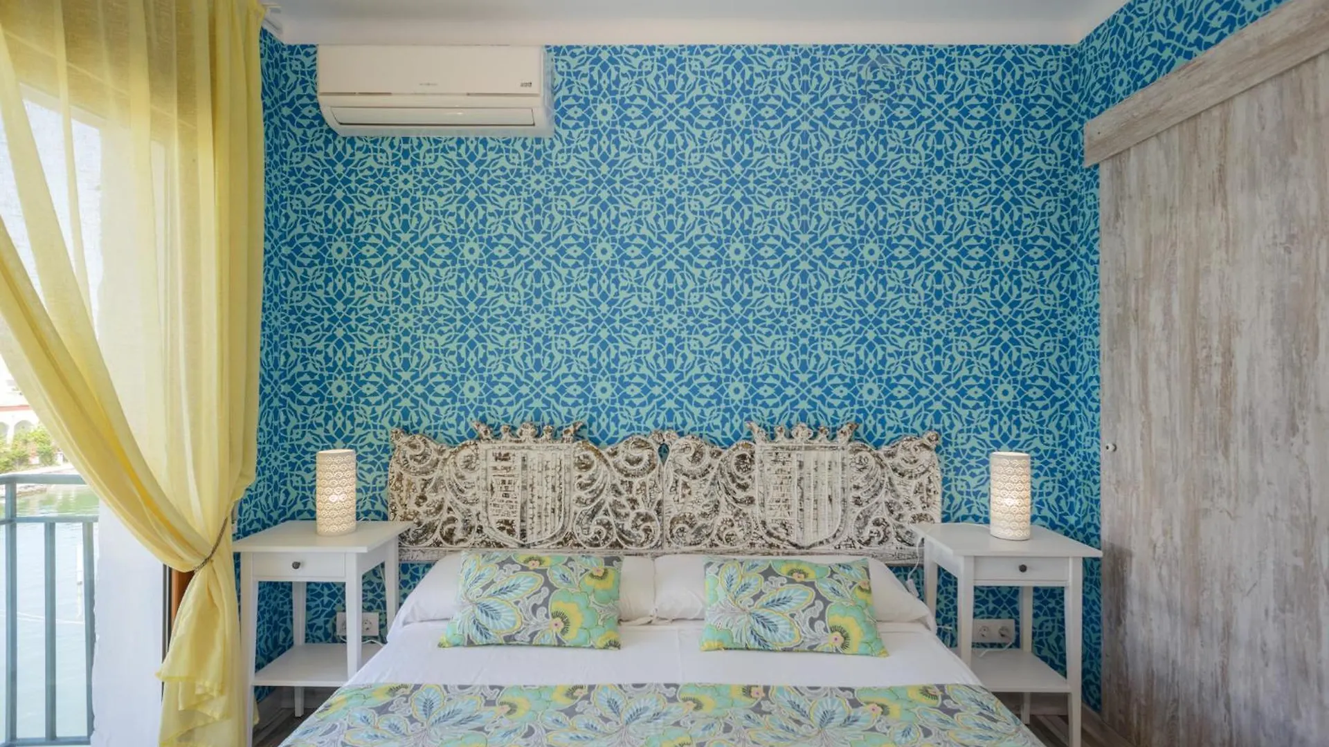 Port 27 Apartment Empuriabrava Spain