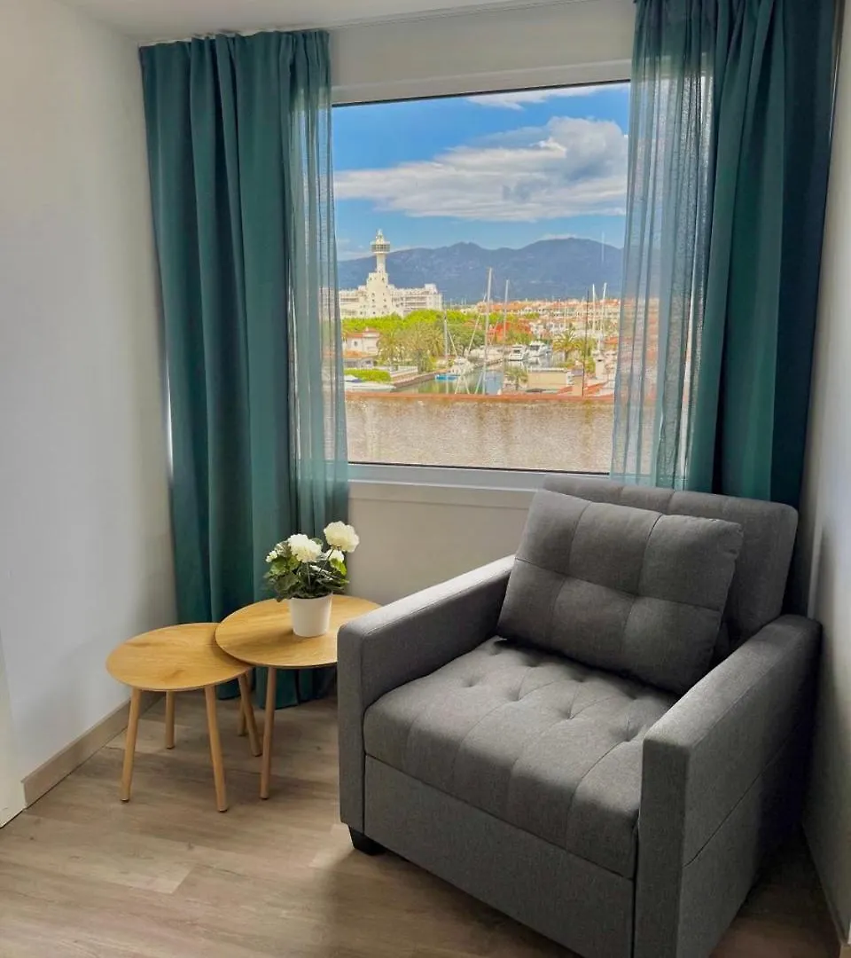 Port 27 Apartment Empuriabrava